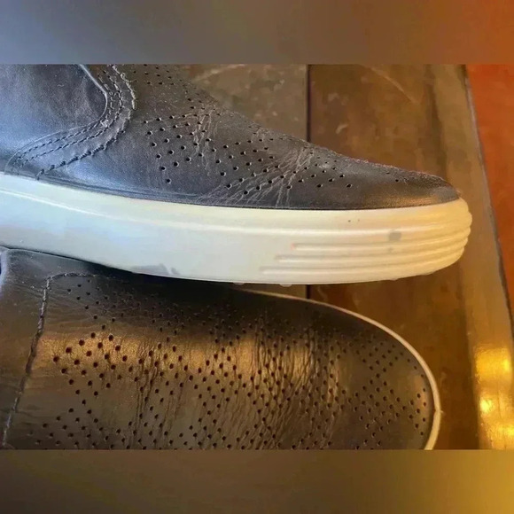 ECCO Women's Soft Slip-on Sneaker - Picture 8 of 10